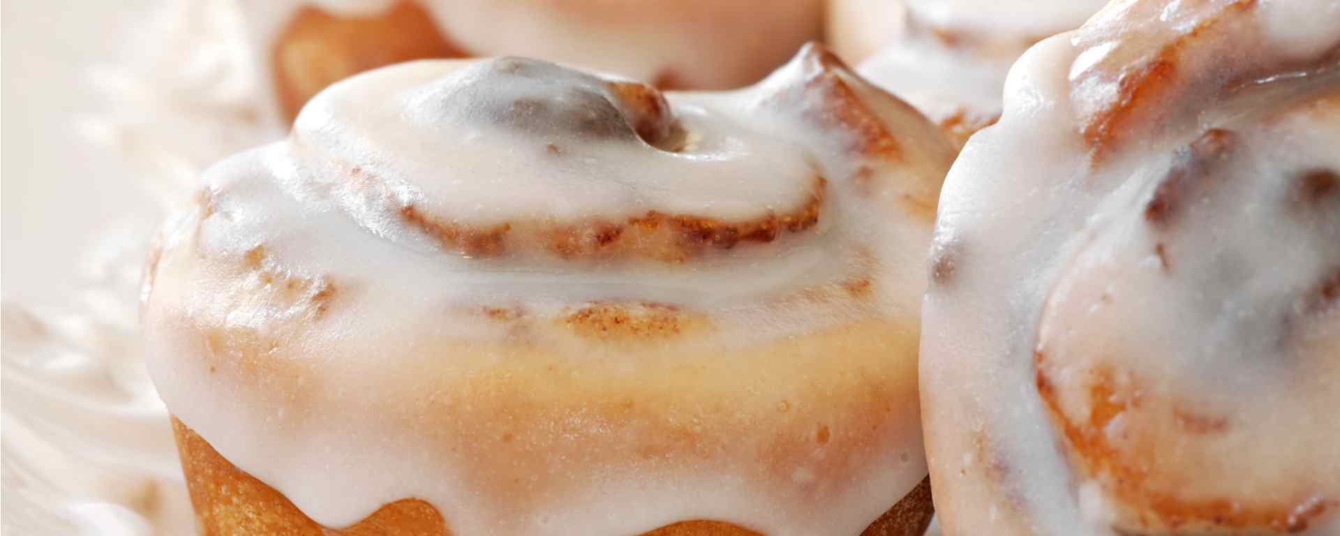 Photo for - Heritage Triple Butter Sticky Cinnamon Buns