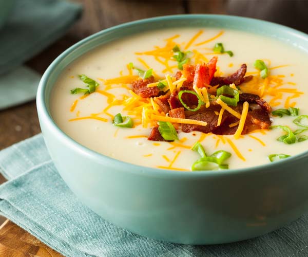 Photo of - Soupe aux pommes de terre, aux choux-fleurs et au fromage cheddar