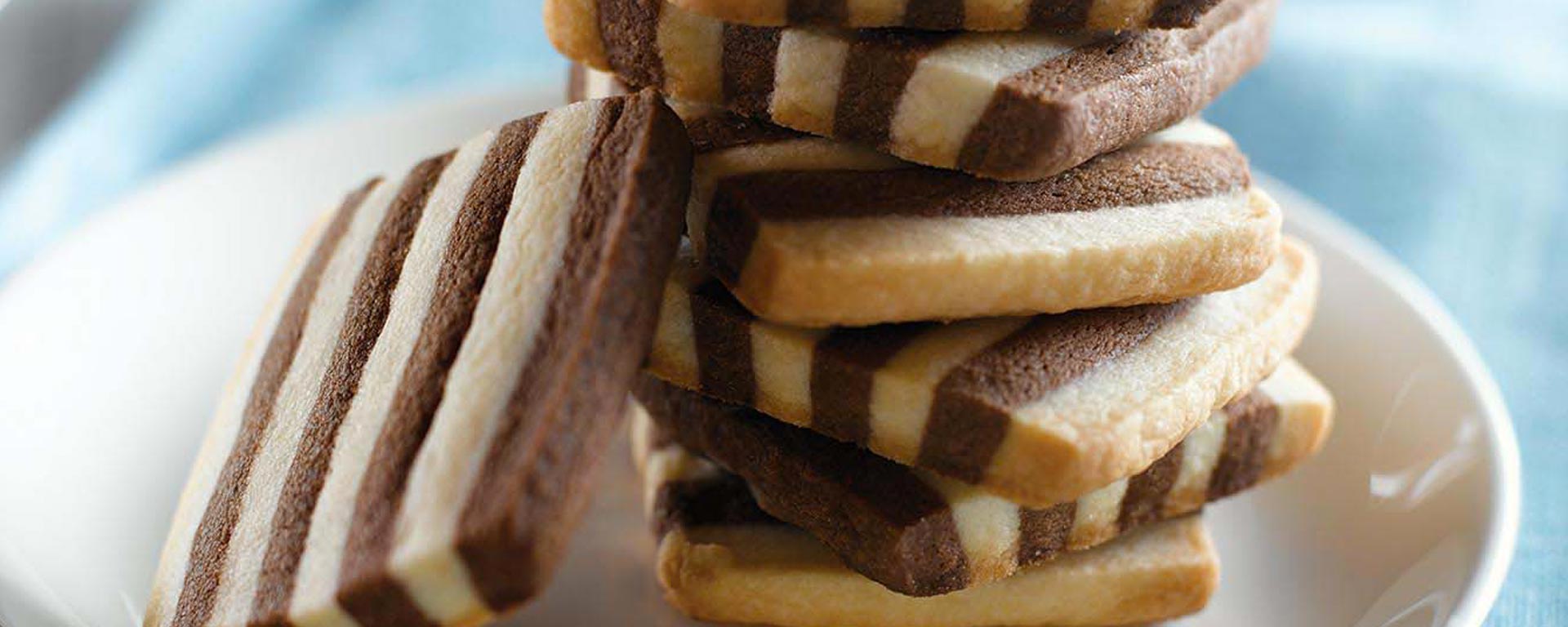 Biscuits sablés rayés à la menthe et au chocolat