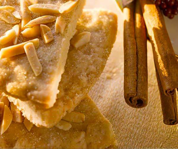 Photo of - Sablé aux amandes et à la cannelle