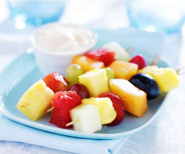 Photo of - Brochettes de fruits grillés