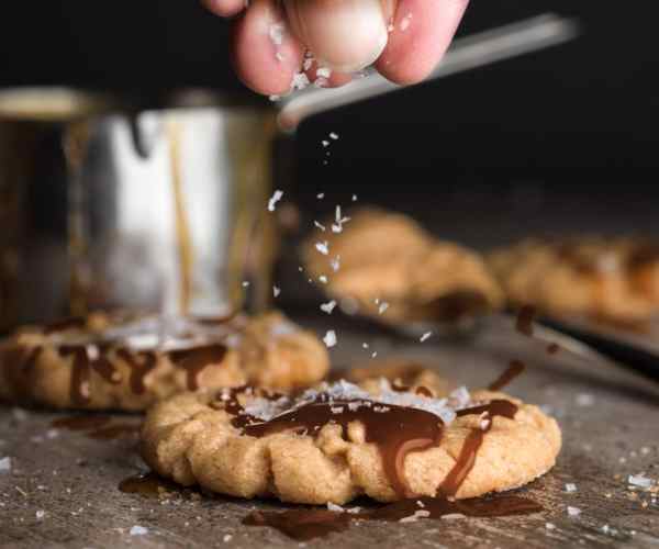 Photo of - Bouchées sablées sucrées et salées