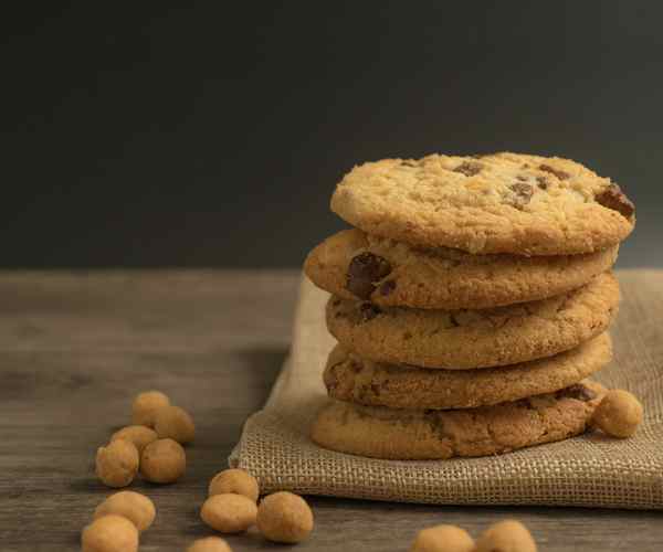 Photo of - Biscuits à la noix de coco grillée et aux noix de macadamia