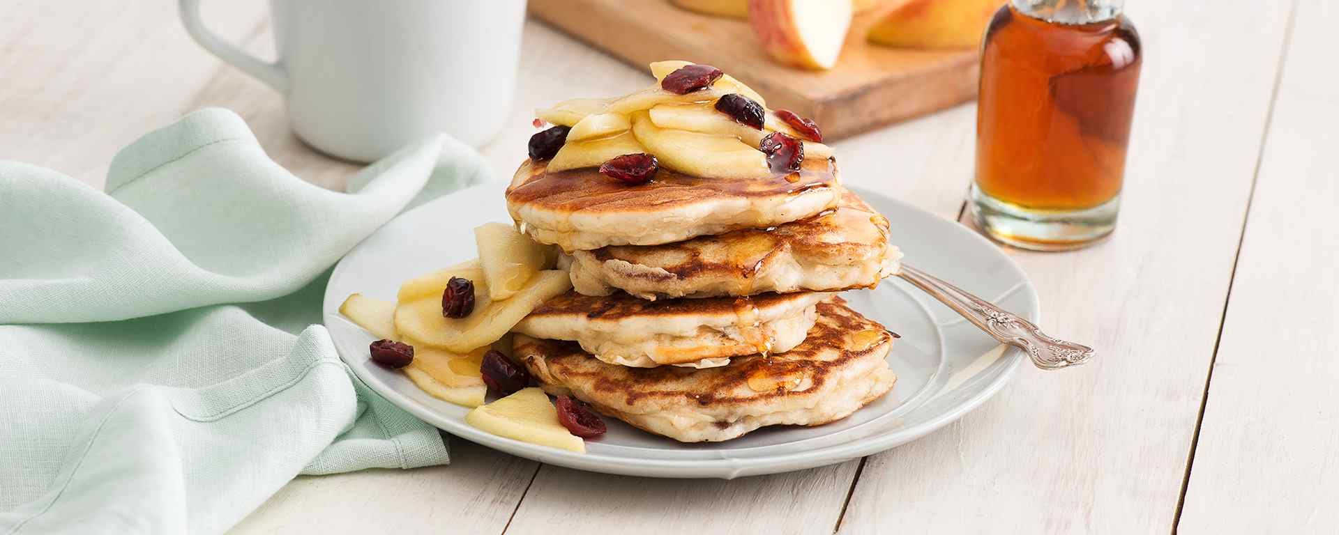 Photo of - Crêpes au cheddar, aux pommes et au bacon croustillant