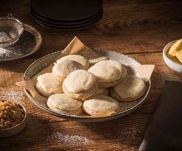 Photo of - Biscuits sucrés crème brûlée