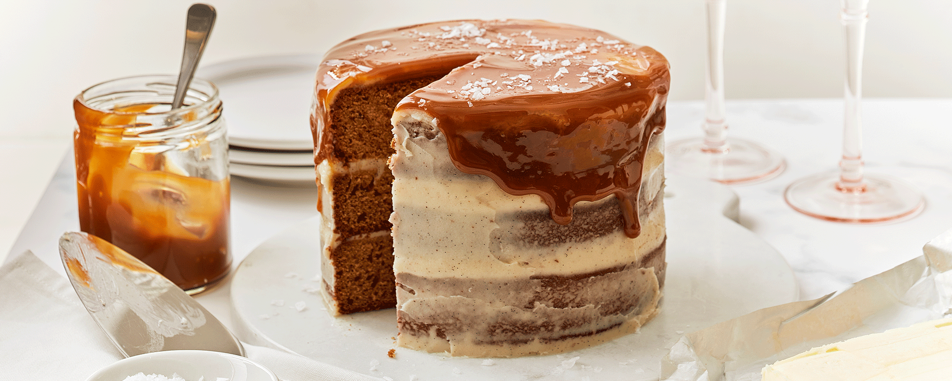 Photo for - Gâteau au beurre brun et caramel salé