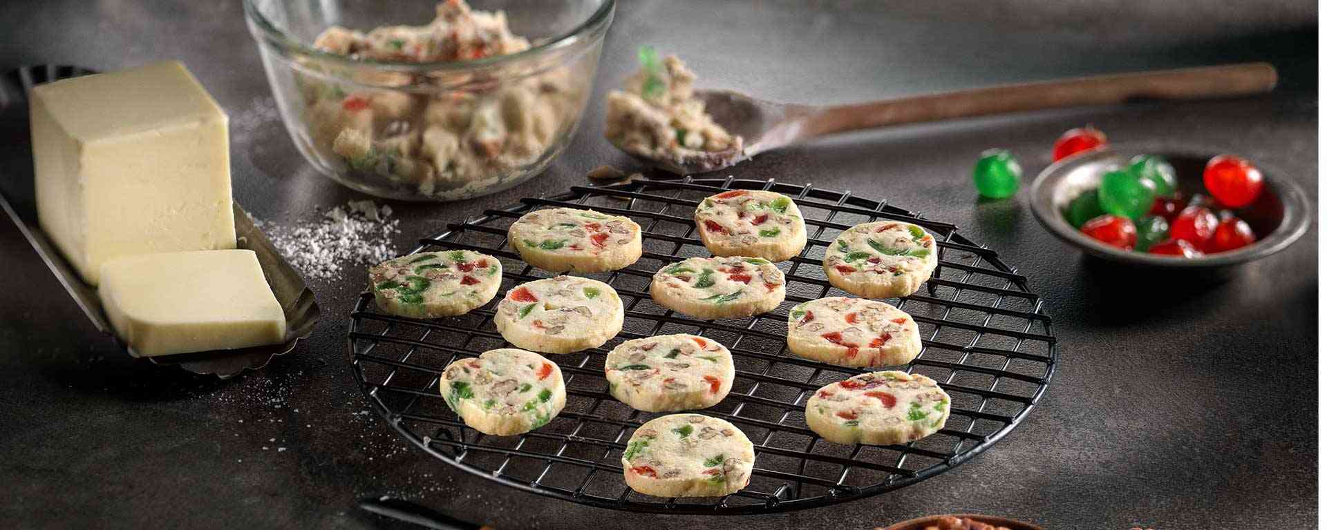 Photo for - Cherry Pecan Shortbread Rounds